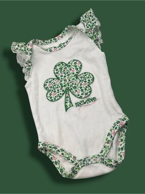 Irish Girl Shamrock Floral Flutter Sleeve Bodysuit Onesie - White/Green 0 - 6 mo